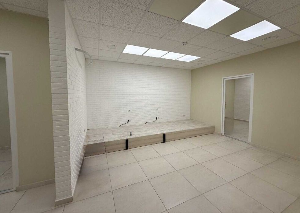 Здається комерційне приміщення на вул. Тетяни Яблонської