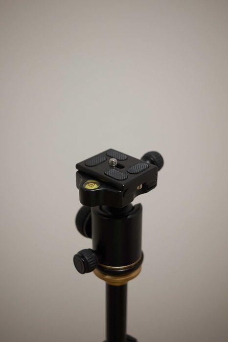 Алюмінієвий штатив Beike QZSD Q999S трипод