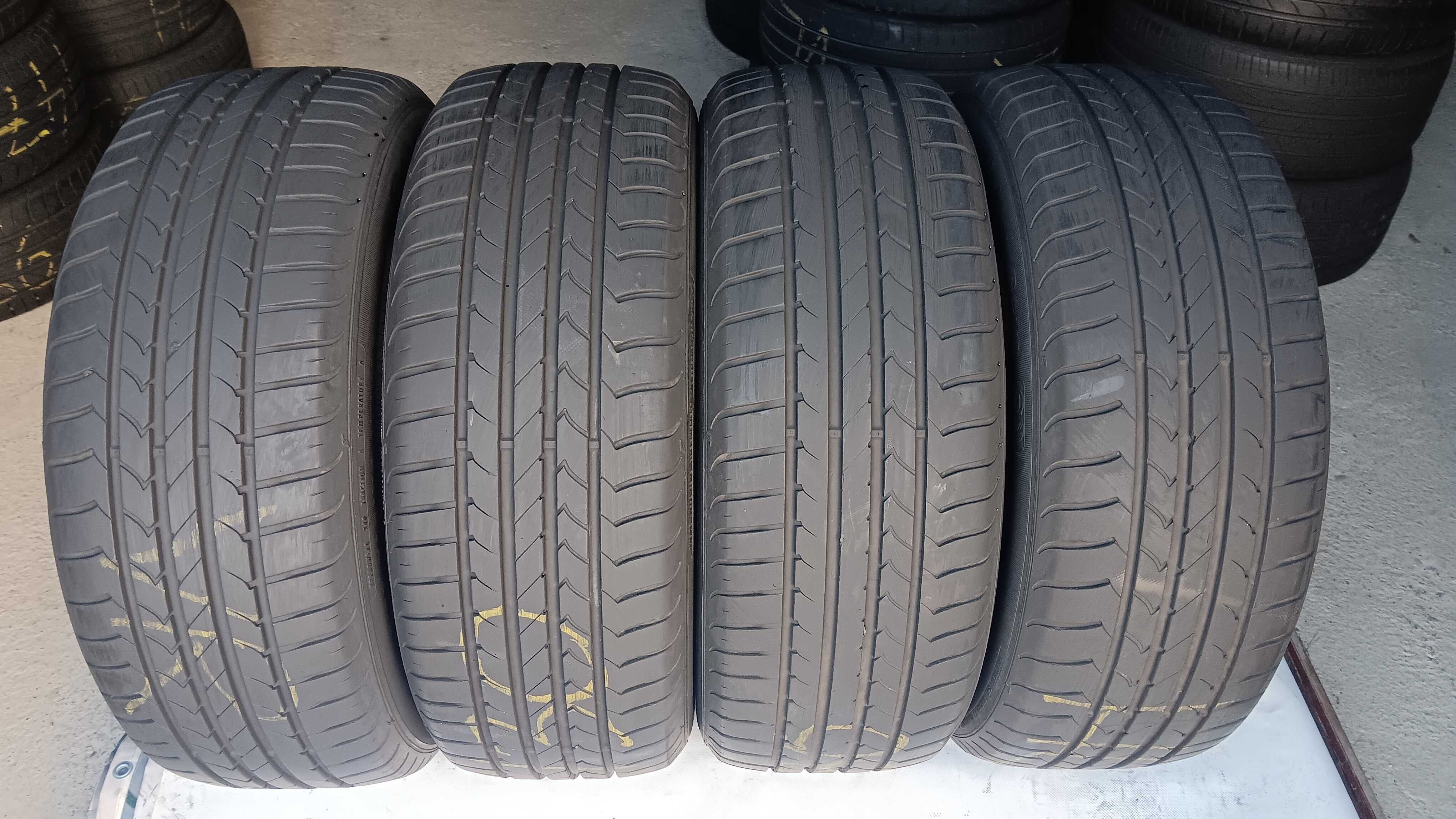 215/60/16 Goodyear efficientgr/p