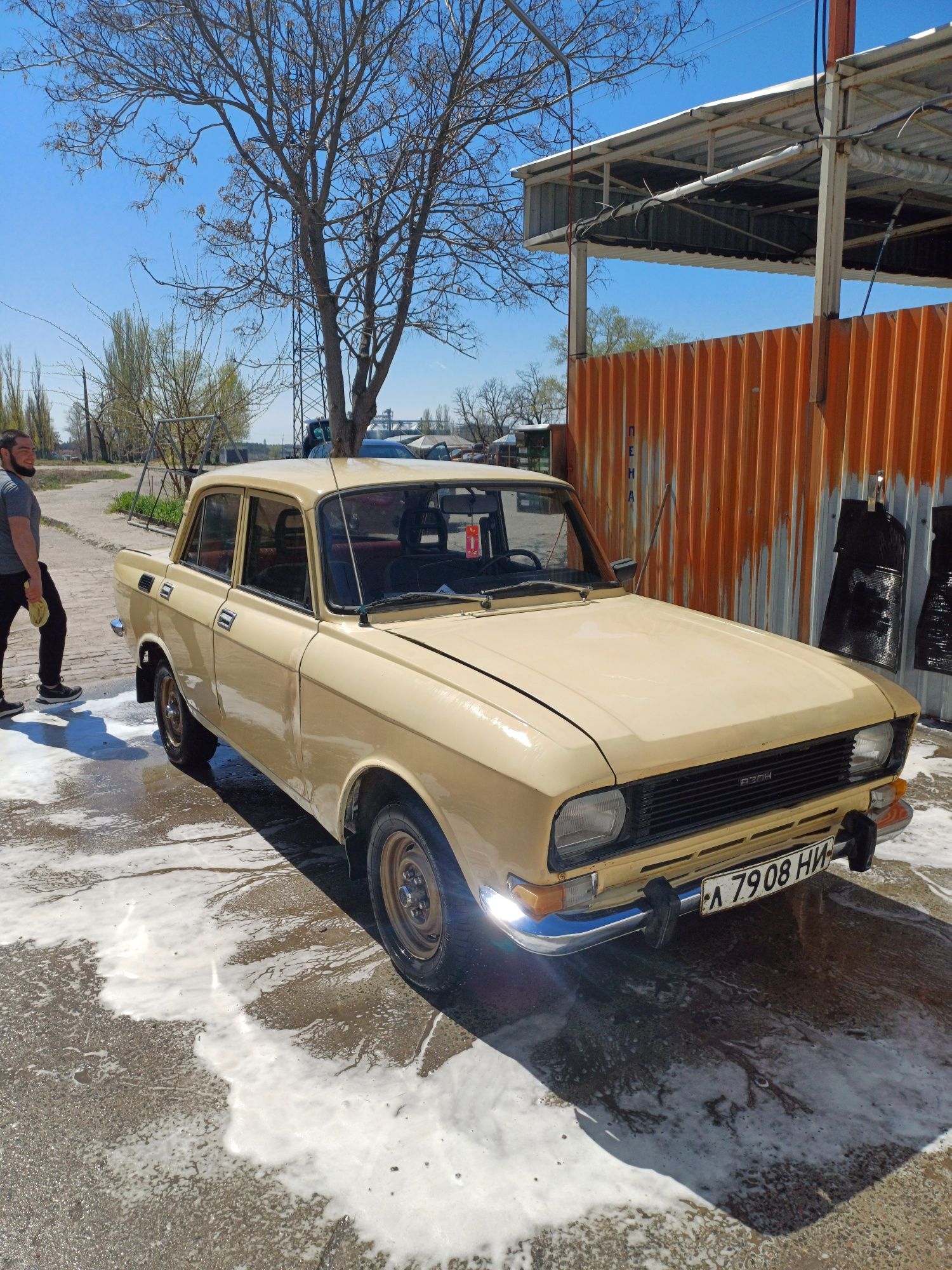 Продам москвич 2140