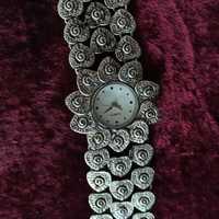 Zegarek damsku biżuteryjny retro kwarcowy vintage