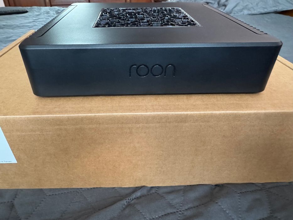 Roon Nucleus One. Музичний сервер.