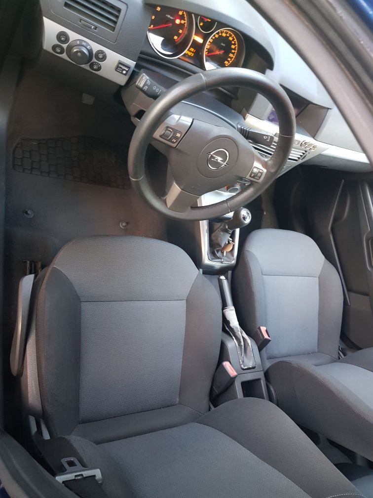 Opel Astra H 1.6
