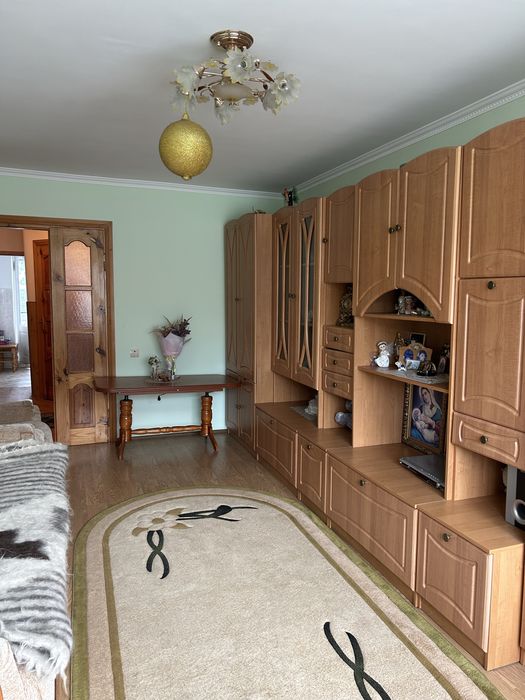 Продаж 3-кімнатної квартири в самому центрі Перемишлян