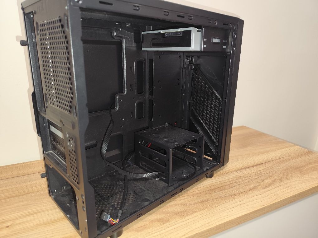 Sprzedam obudowę komputerową Micro ATX