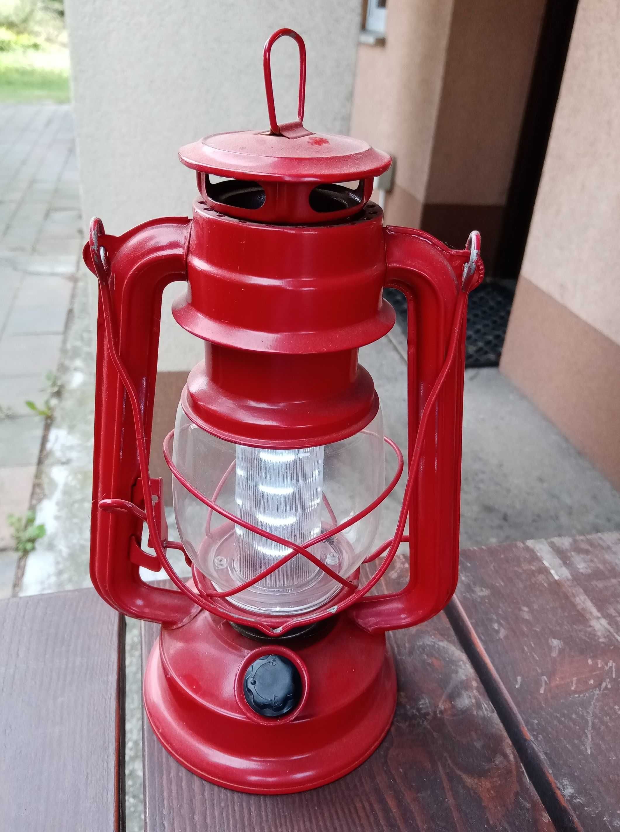 lampa sztormowa kampingowa LED, czerwona