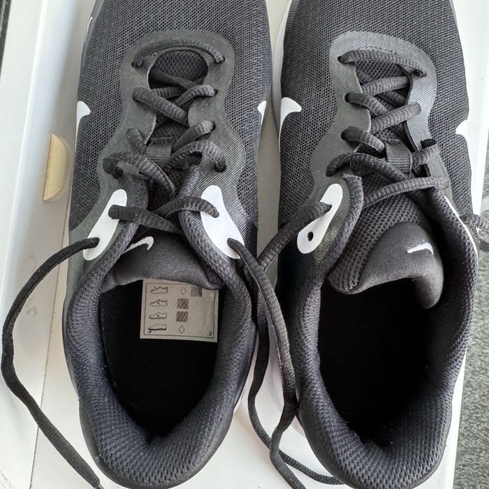 Кросівки Nike Revolution 7, eur 39