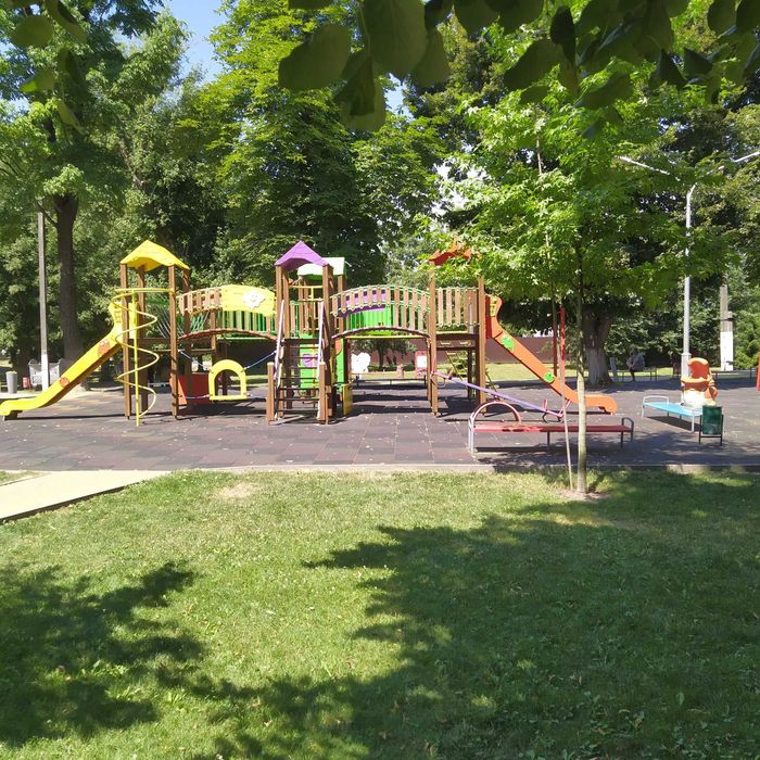 Продажа!  Чотирьох кімнатна квартира 85м2 в смт.  Гребінки.