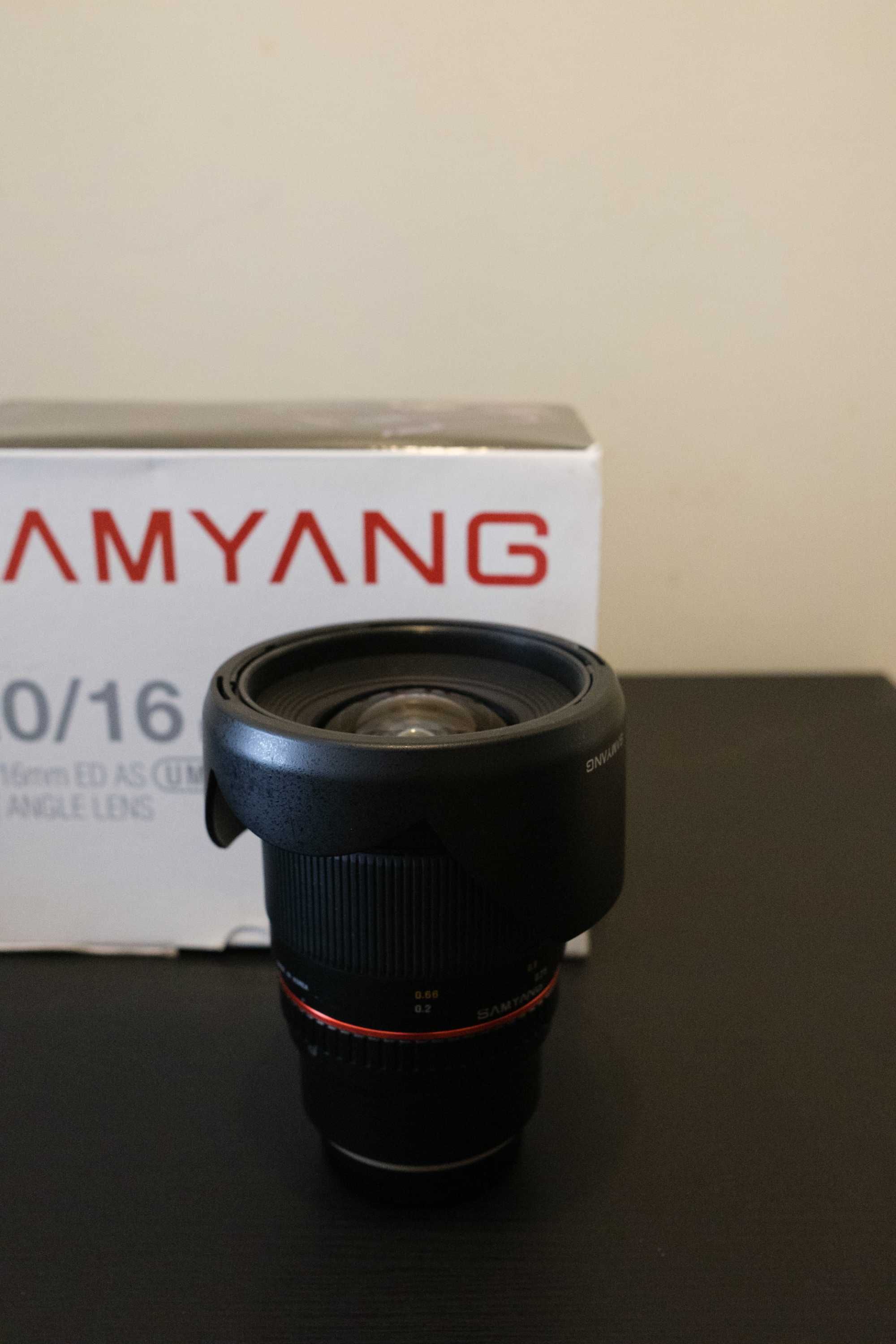 Objectiva Samyang 16mm f/2.0 ED AS UMC CS Wide Angle | Fujifilm X