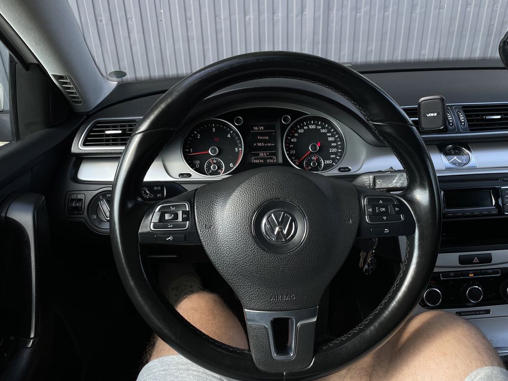 Volkswagen Passat 1.6 tdi 2012