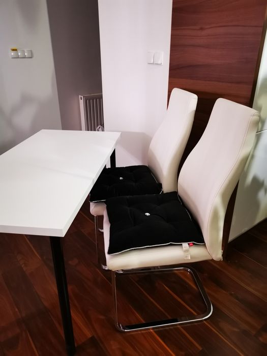 Zestaw 2 wygodne  krzesła