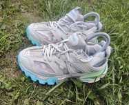 Balenciaga track