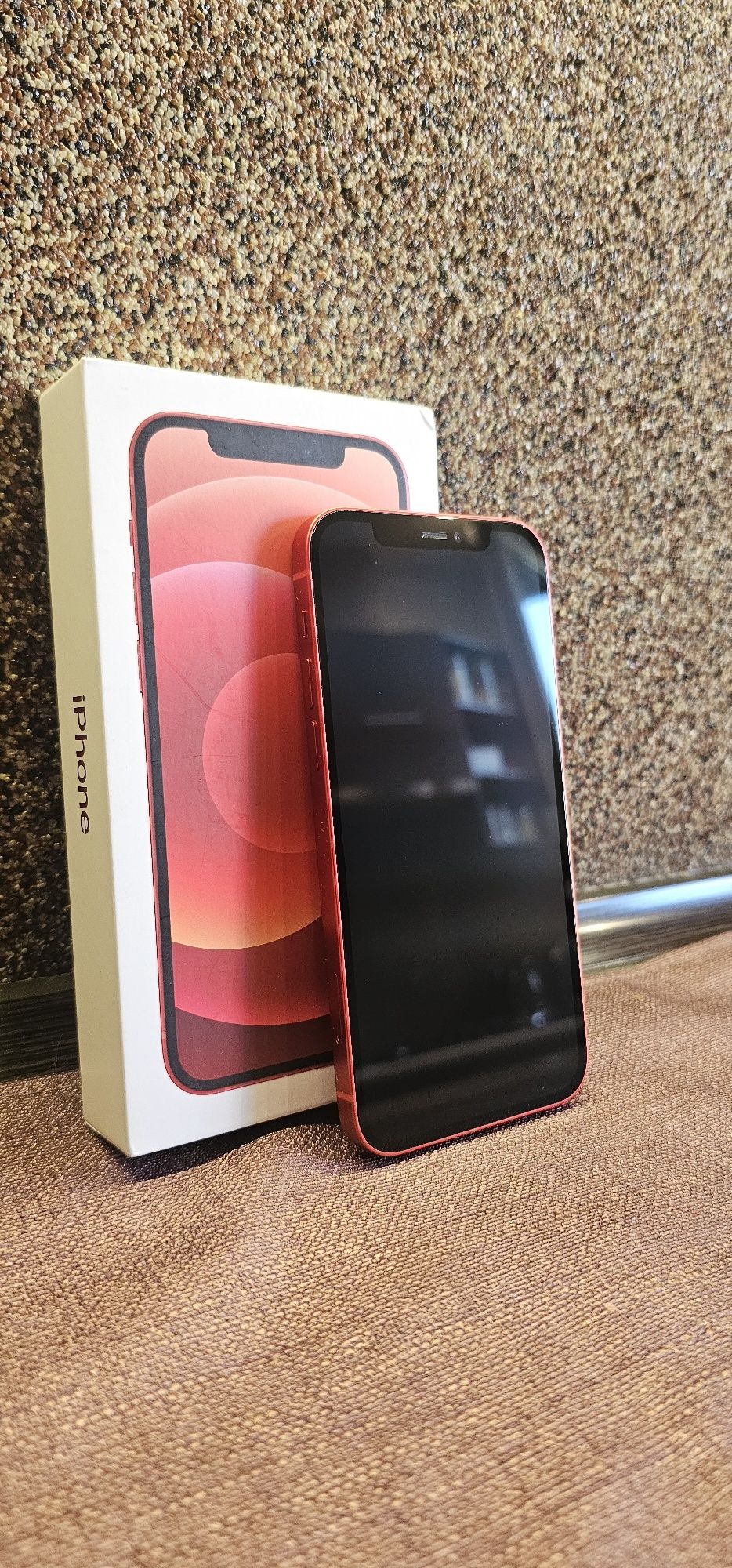 iPhone 12 64 GB Red