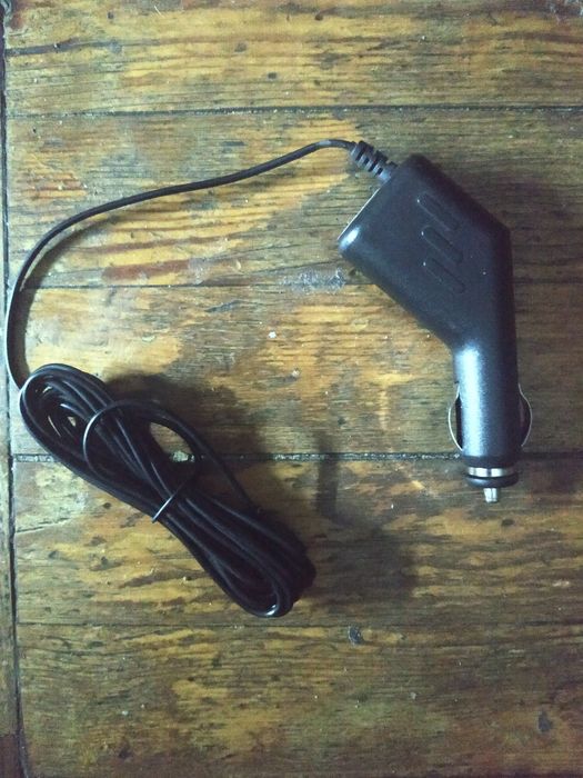 Зарядное устройство автомобильное