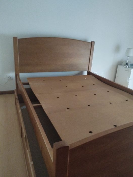 Vendo cama em muito bom estado