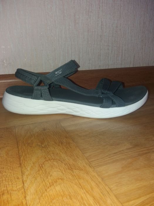 Босоніжки Skechers 42-43р. Оригинал.