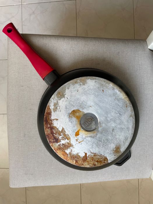 Frigideira com tampa 24 см, ferro fundido