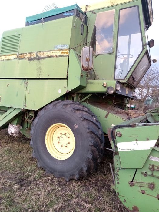 Комбайн зернозбиральний John Deere