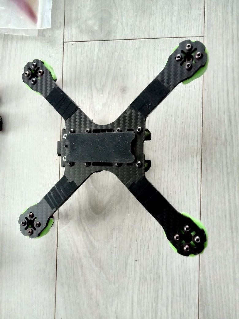 Dron 5" na ramie QAV-X