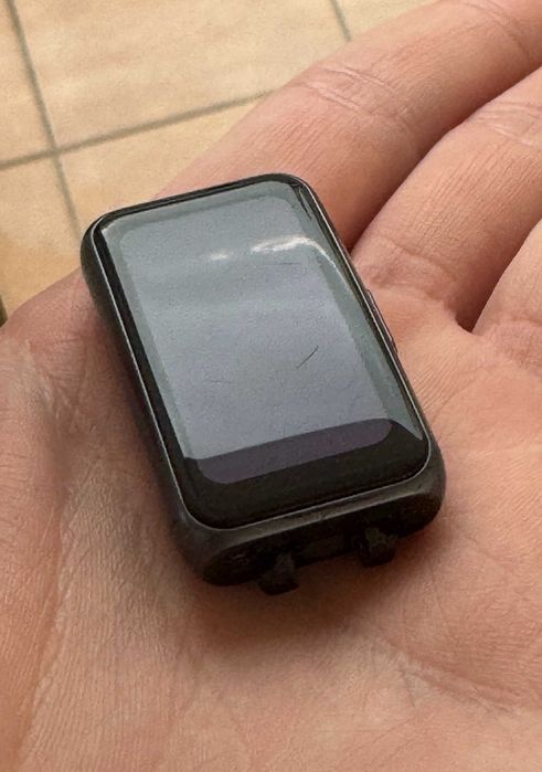 Huawei band 6 czarny bez paska, stan jak na zdjęciach.