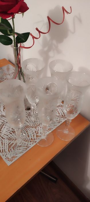 Kieliszeki i lampki do wina