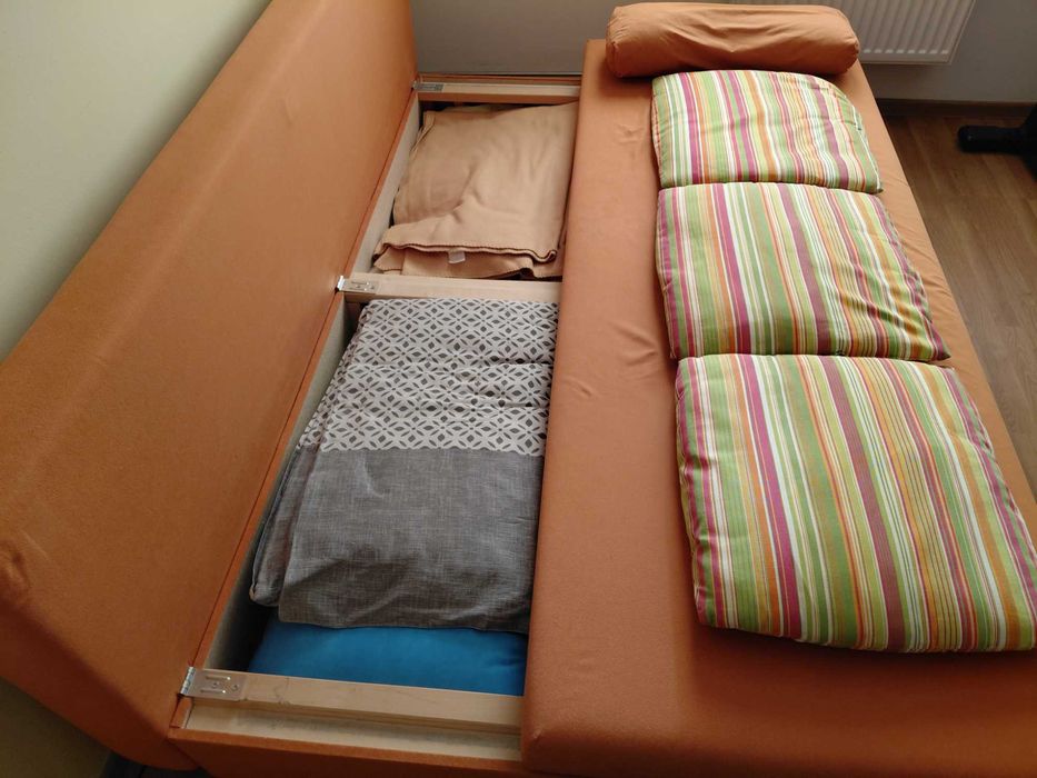 Kanapa - wersalka z pojemnikiem na pościel