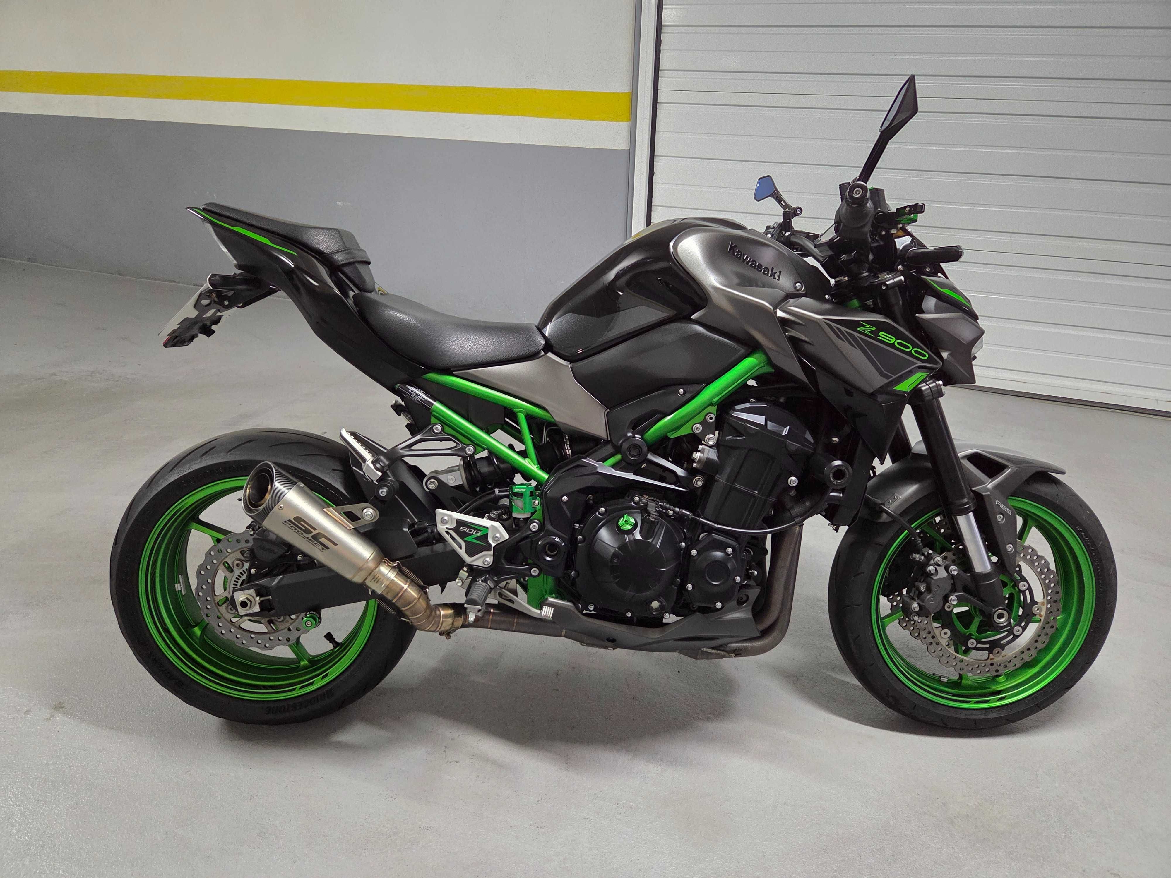 Kawasaki Z900 (35KW/carta A2), 2024, 6000km e garantia Kawasaki 10/27