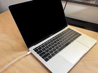 Apple MacBook Pro 2017, Retina 13.3", Odnowiony, 256 GB SSD, 8 GB RAM