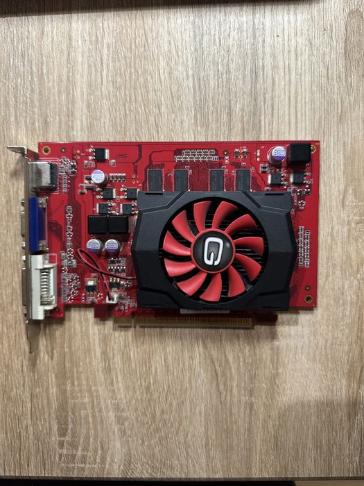 Відеокарта gt220 1gb