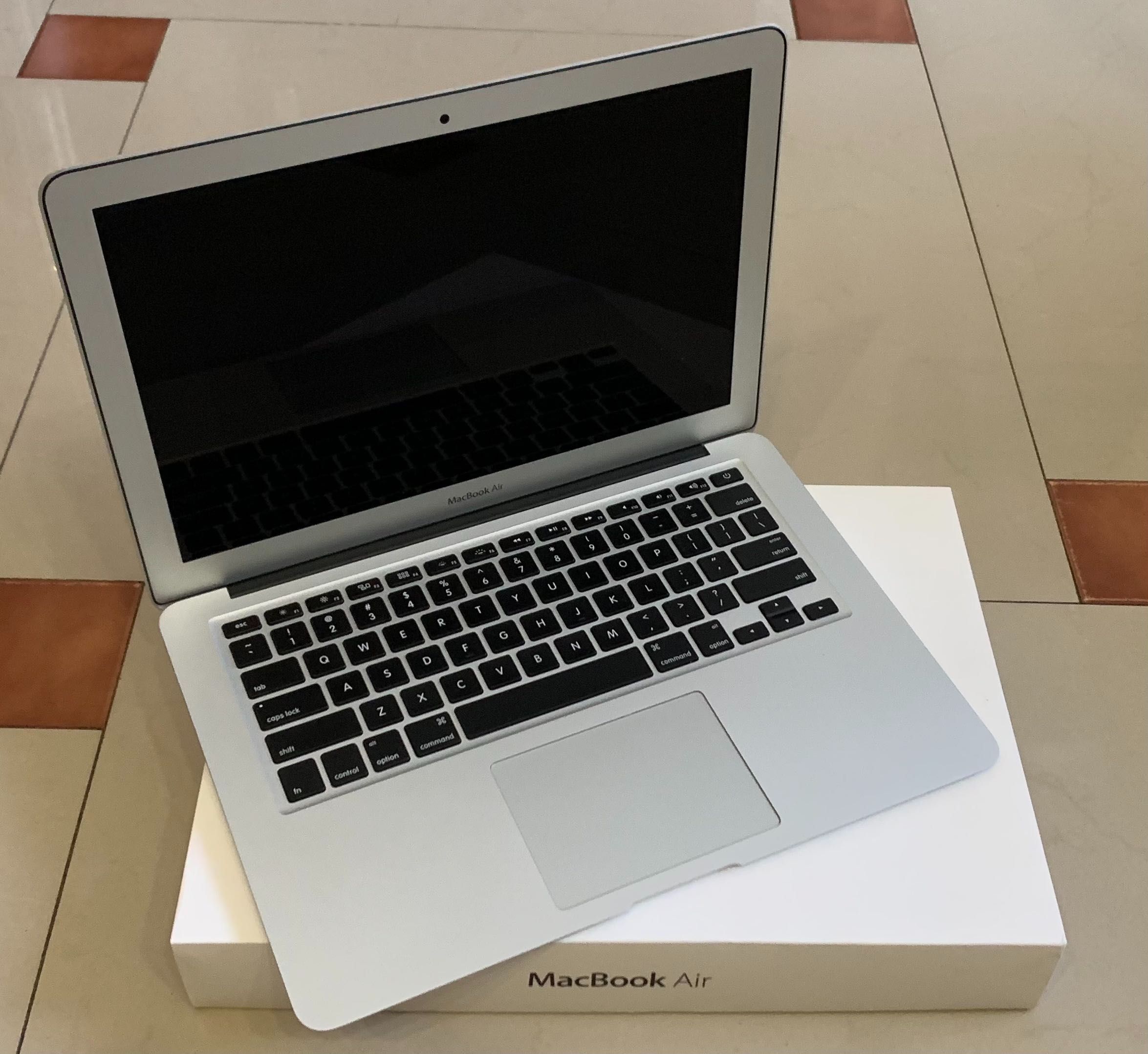 Apple MacBook Air 13'' 2013 год