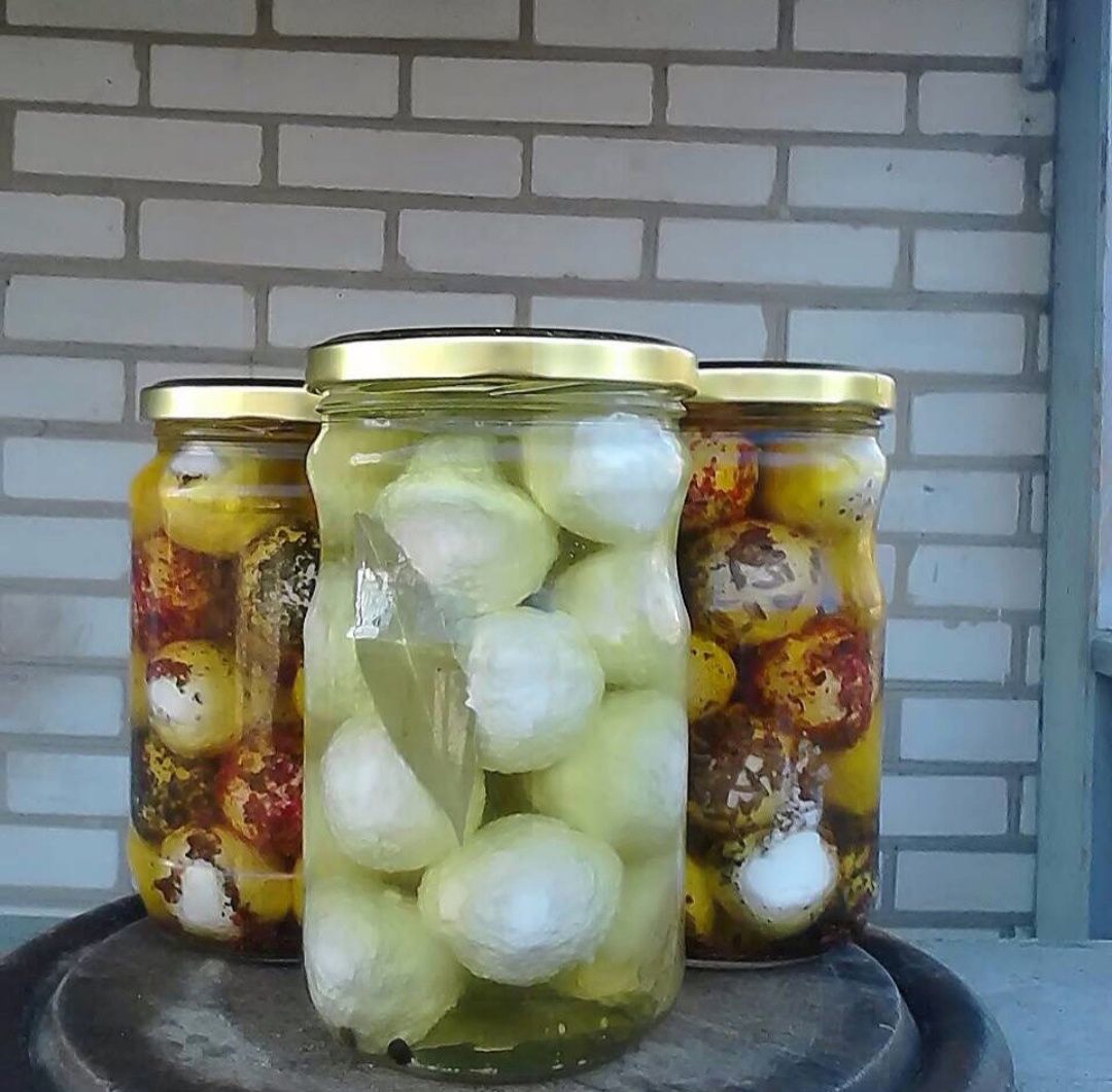 Молоко козье и коровье.