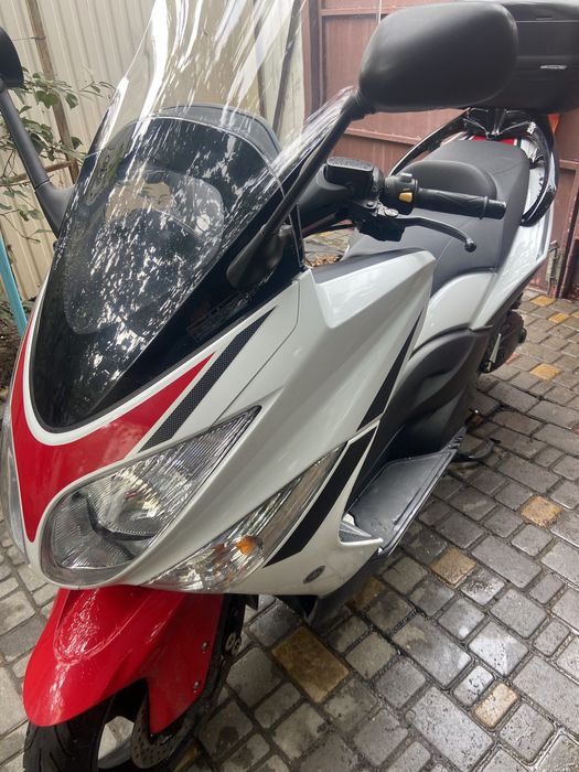 Продам Yamaha T-Max 500 в дуже гарному стані.