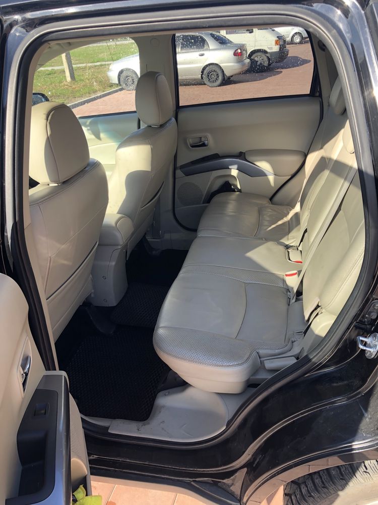 Mitsubishi Outlander XL 2007 рік, 2,4 газ/бензин, в гарному стані