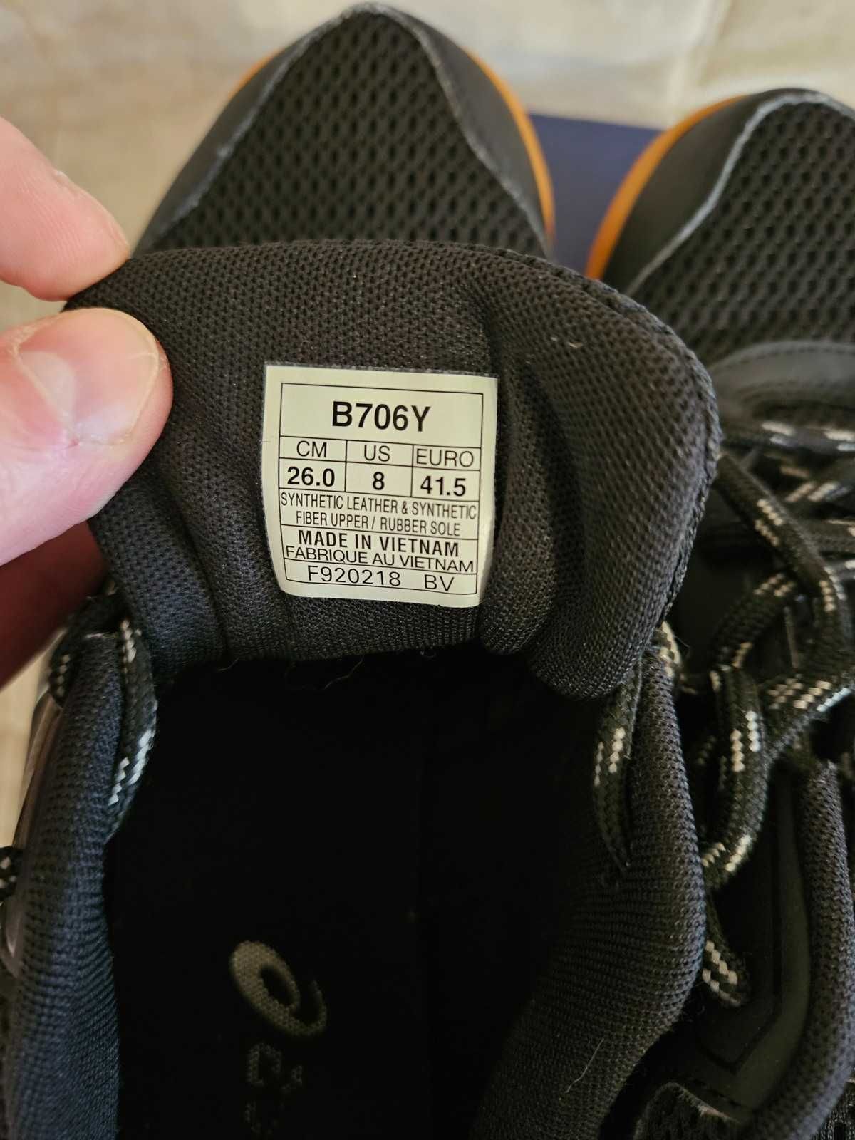 Asics Gel Rocket 8 EUR 41.5 стелька 26.0 см. кросівки кроссовки теніс