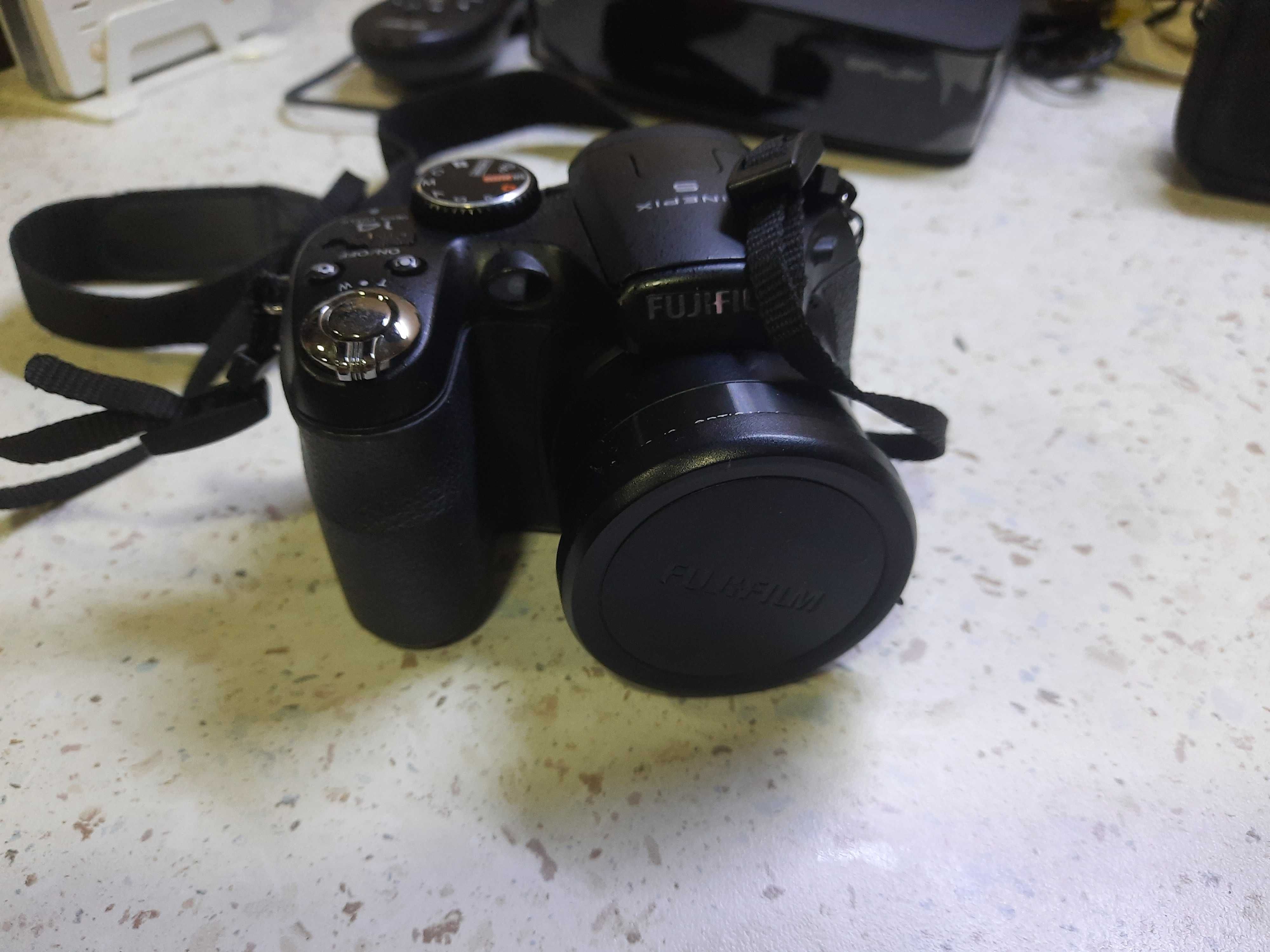 Fujifilm FinePix S2950