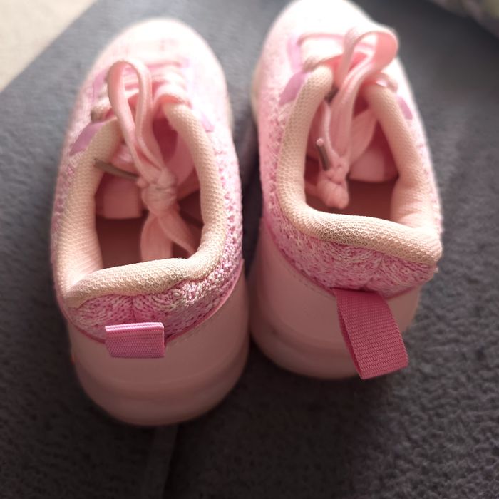 Adidasy dla dziewczynki