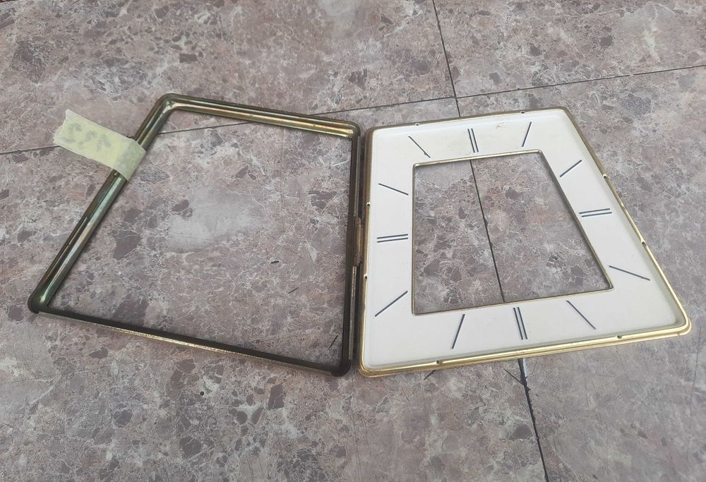 132 Drzwiczki front ramka tarcza zegara 15,3x13,1cm