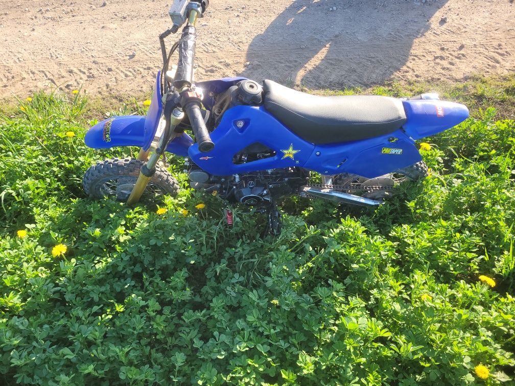 Cross z silnikiem moretti