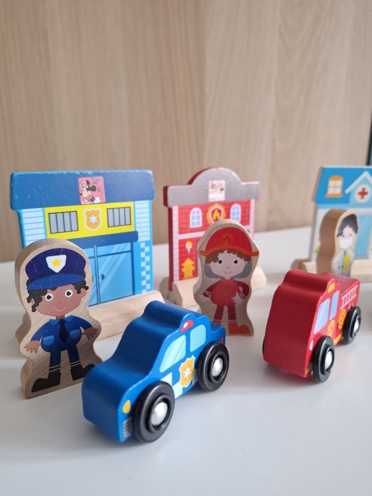Drewniana straż pożarna policja karetka montessori samochód
