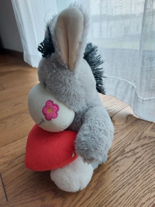 Pluszowy osiołek z sercem. Maskotka około 40cm