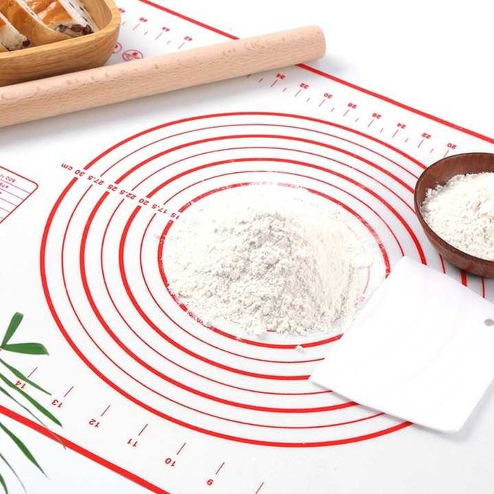 Stolnica silikonowa mata podkładka kuchenna 40x50 cm + wałek