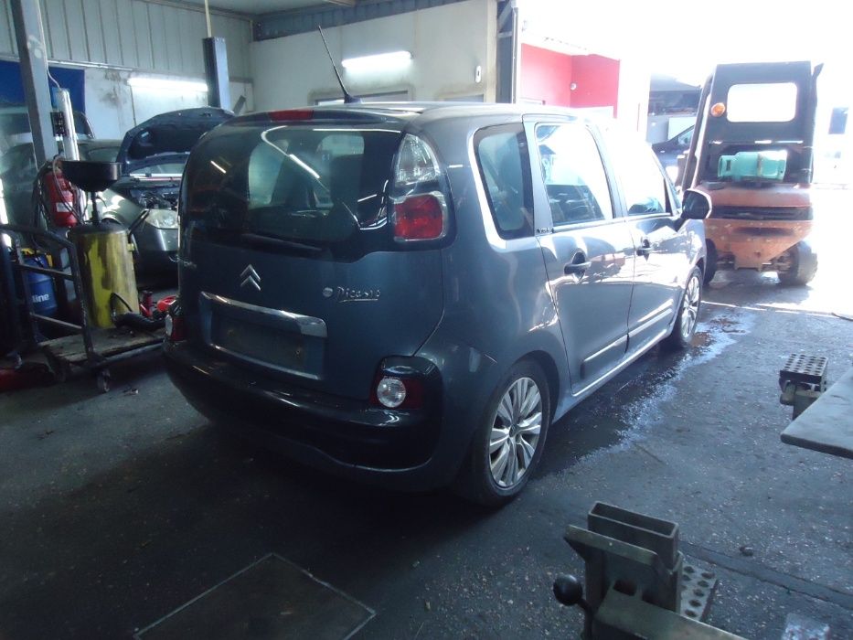 Citroen C3 Picasso 1.6 hdi 90cv (DV6DTED (9HP) de 2011 só ás peças