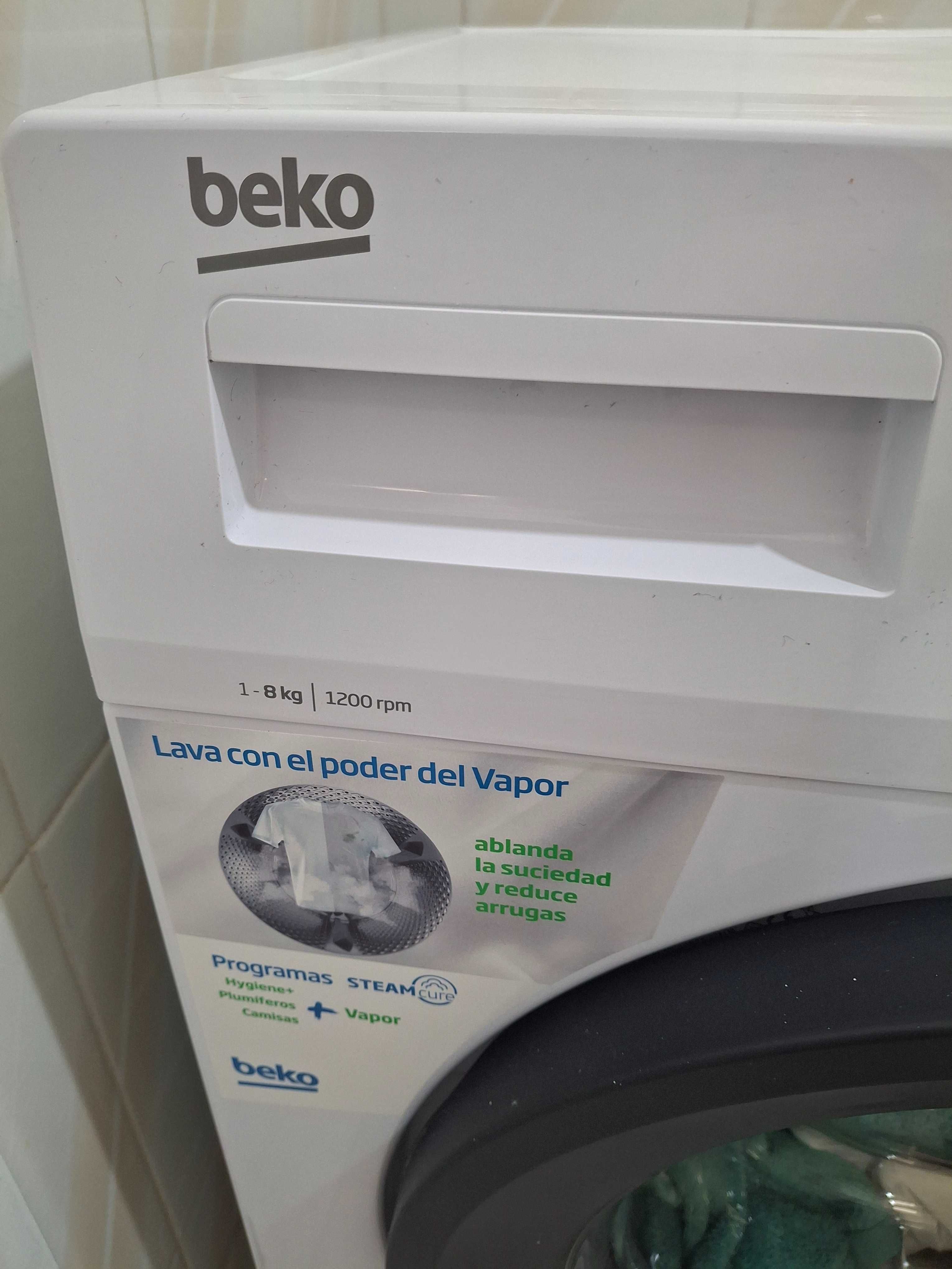 Máquina de lavar roupa - tão bom com novo