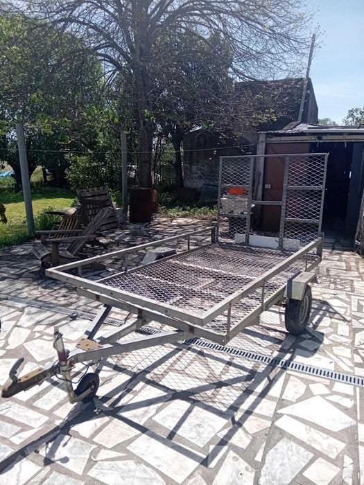 reboque, ideal para transportar motocicletas quatro