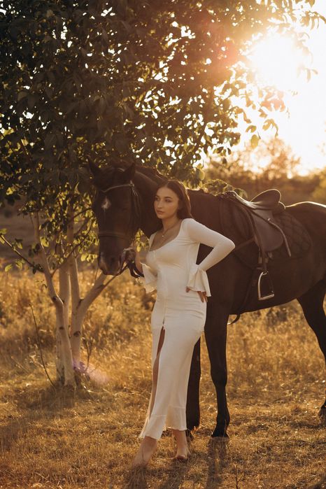 Сукня з воланами