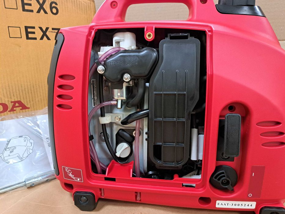 Інверторний генератор  Honda EU 10i