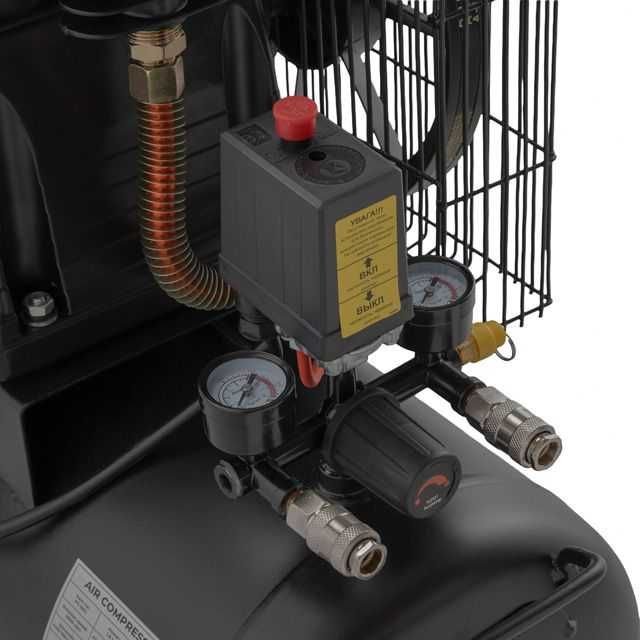 Компресор 50 л, 1,8 кВт, 220 В, 10 атм, 250 л/хв. INTERTOOL PT-0011.
