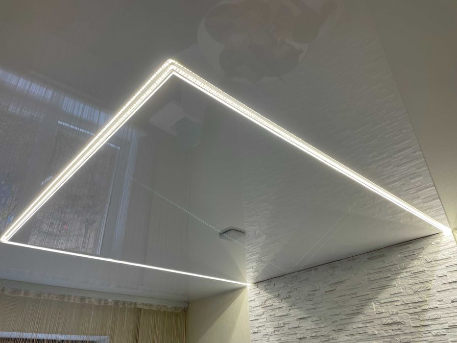 Натяжні стелі /натяжные потолки преміум классу+світильники у подарунок