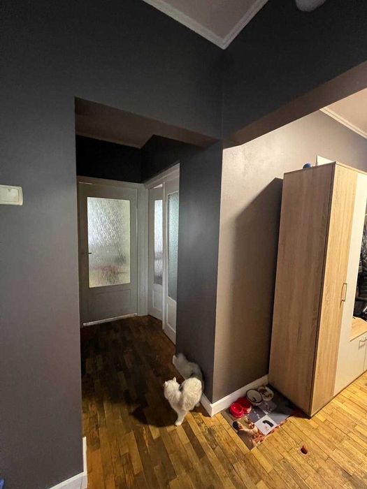 В продаже трехкомнатная квартира на Черемушках.