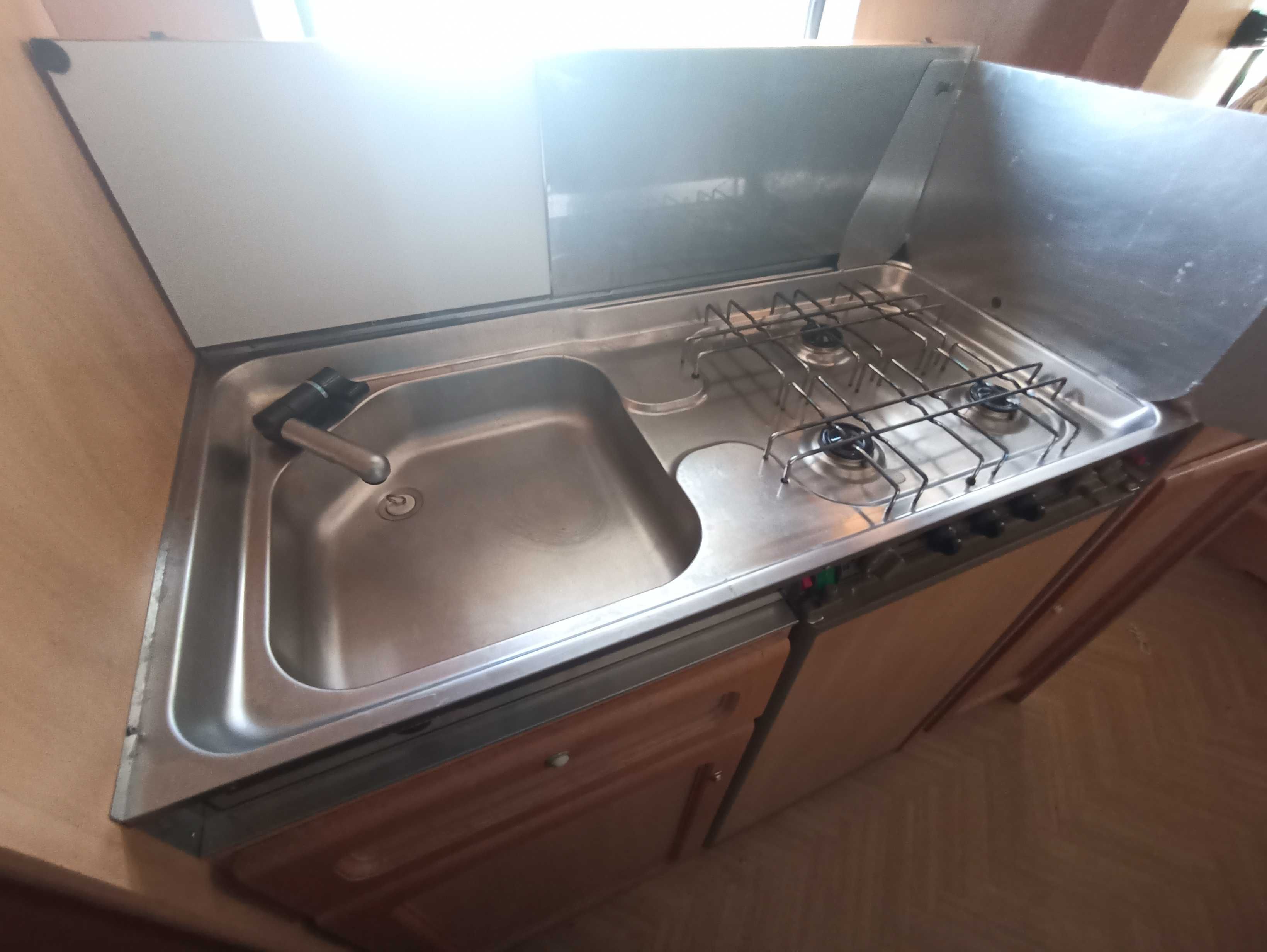 Caravana Burstner Ventana 550TK Avantgarde (3 ambientes) (6 dormidas)